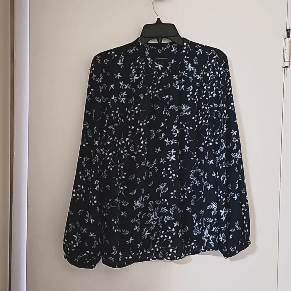 Banana Republic Factory Floral Long Sleeve Blouse